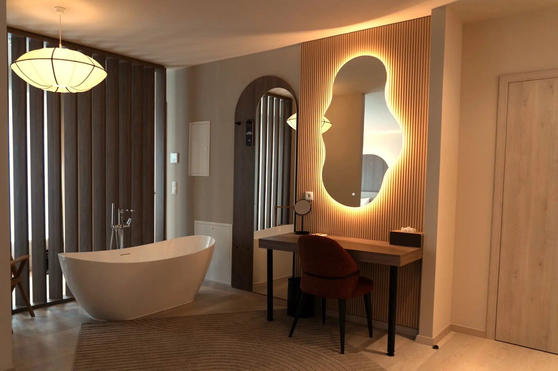 deluxe suite 1